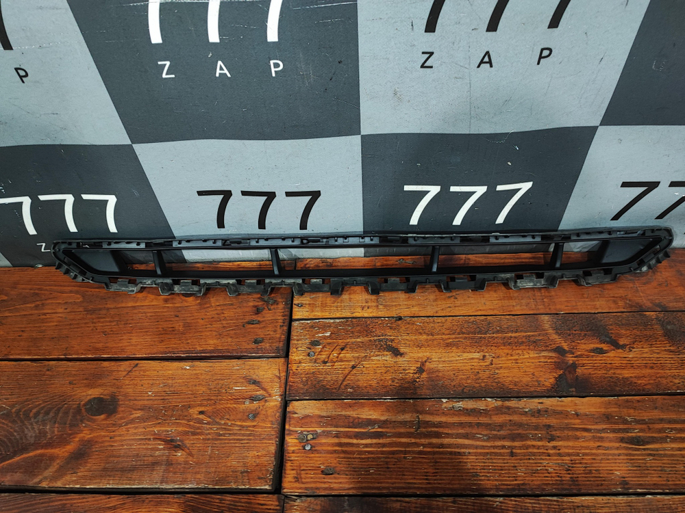 Решетка переднего бампера Hyundai Sonata 7 (LF) 17-19 Б/У Оригинал 86561E6700