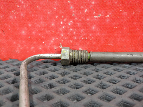 Трубка топливная