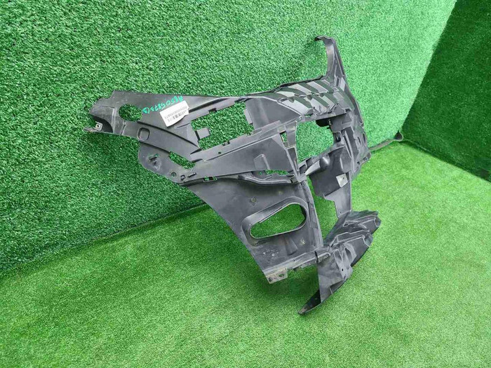 Кронштейн переднего бампера BMW X5 G05 (18-23)