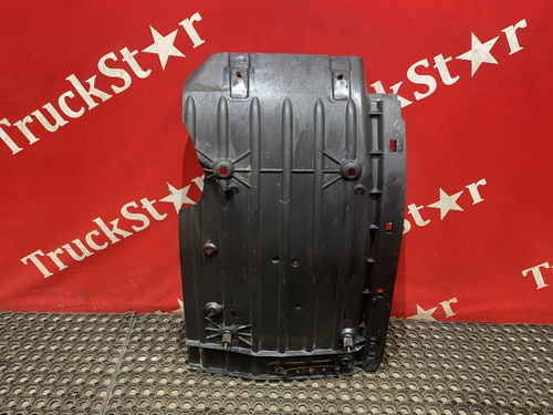 Крыло (дефект) переднее правое задняя часть 2021г