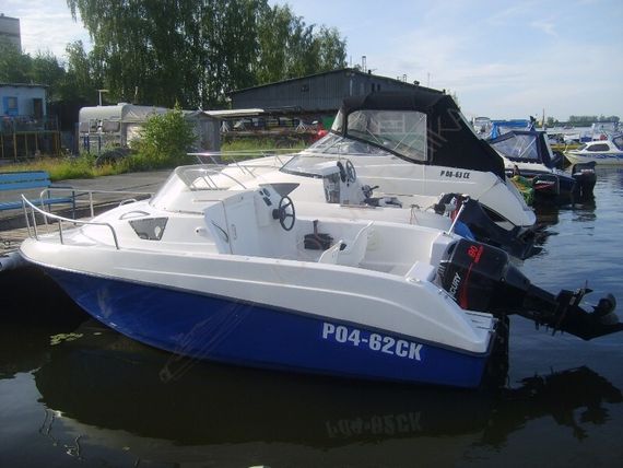 Каютный стеклопластиковый катер Легант-515К