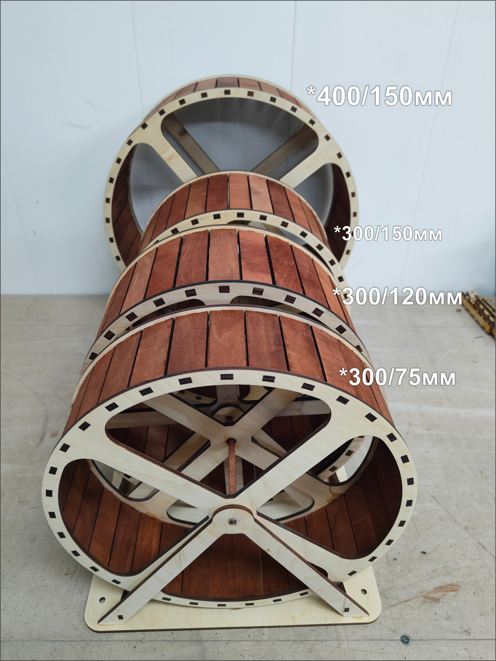 Беговое колесо для грызуна 30см