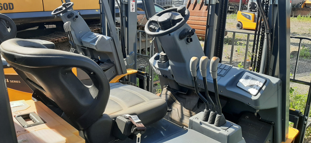 Aurora CPD* Вилочный погрузчик CPD15 (Электрический, 11 л.с., АТ)