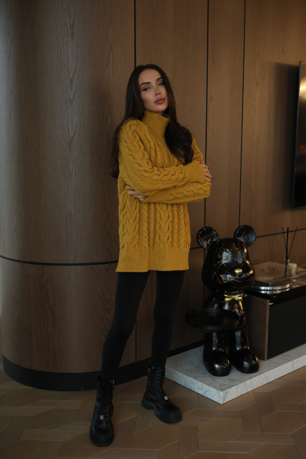 Свитер с косами