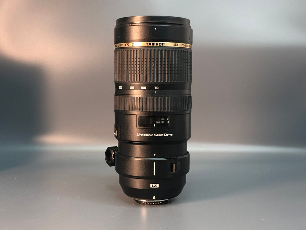 Tamron SP AF 70-200mm f/2,8 Di VC USD Nikon F, присутствуют небольшие царапины