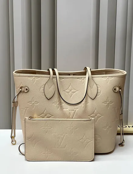 Сумка Louis Vuitton Neverfull MM кремовый