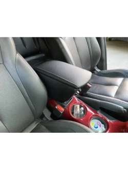 Подлокотник Ниссан Жук (2010-2020)