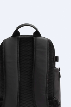 ZARA ПРОРЕЗИНЕННЫЙ РЮКЗАК С КАРМАНАМИ, ЧЕРНЫЙ