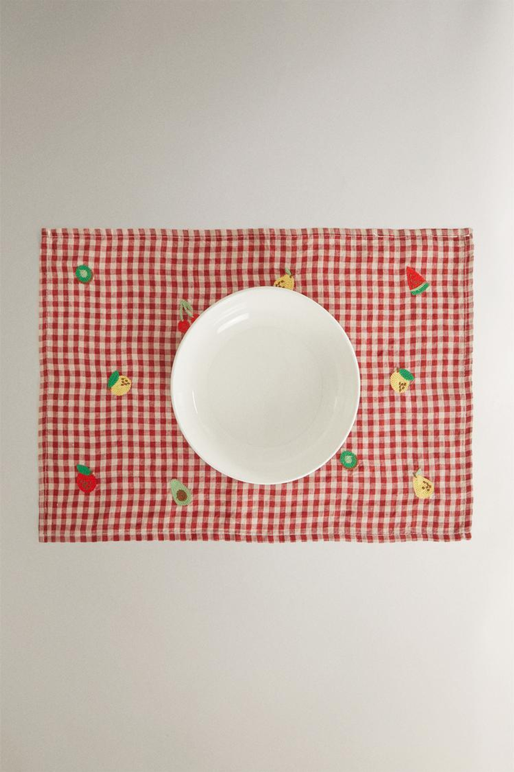 ZARA HOME ФРУКТОВАЯ ВЫШИТАЯ САЛФЕТКА, КРАСНЫЙ