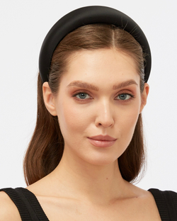 Ободок из шёлка черного цвета