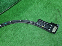 Расширитель передний правый Bentley Bentayga 15-20