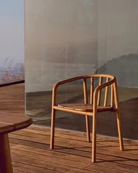 Стул Turqueta из массива тика