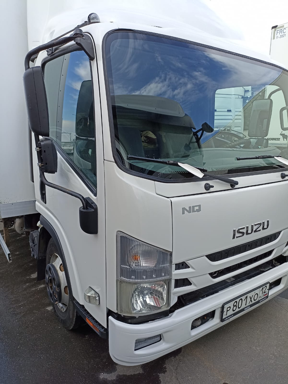 РусТрак 4389U* на шасси Isuzu ELF 9.5 (NQR) Изотермический/рефрижератор 4389U1 (Рефрижератор, Дизель