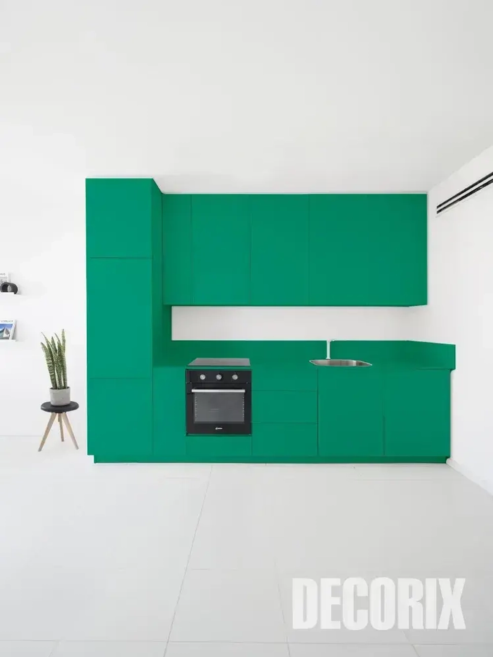 Краска зеленая в баллончике глянцевая акриловая DECORIX - "Изумрудная" эмаль аэрозольная для любых поверхностей 520 мл