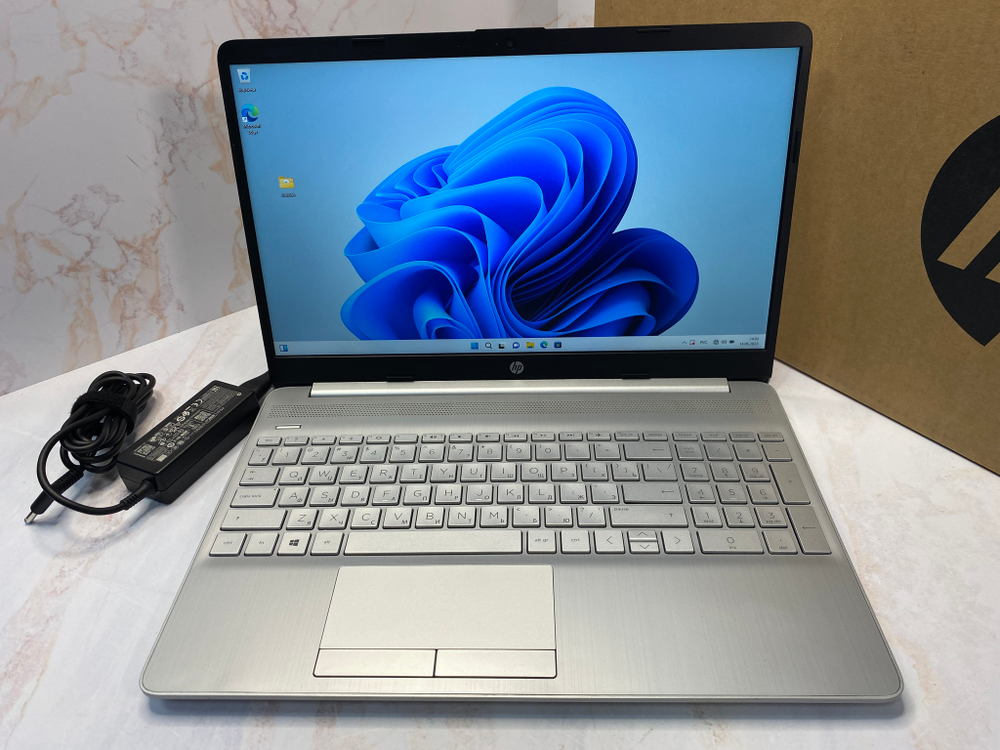 Ноутбук HP 15-dw1173ur. Конфигурация: Intel Core i3 10110U/8GB/256GB SSD/Intel UHD Graphics/15,6 (1920*1080) IPS/Win 11