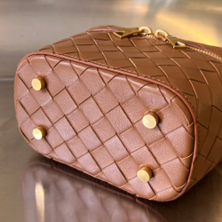 Bottega Veneta Mini Intrecciato Vanity Case