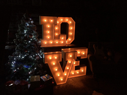 «LOVE»