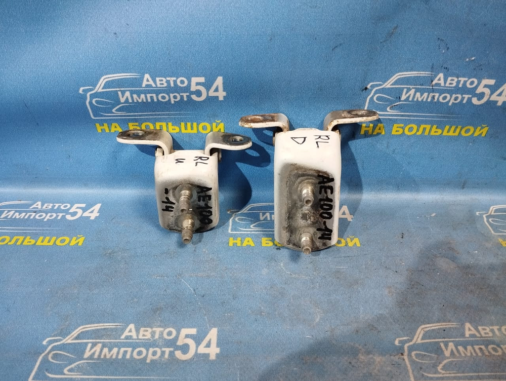 Петля двери задней левой TOYOTA SPRINTER 1993