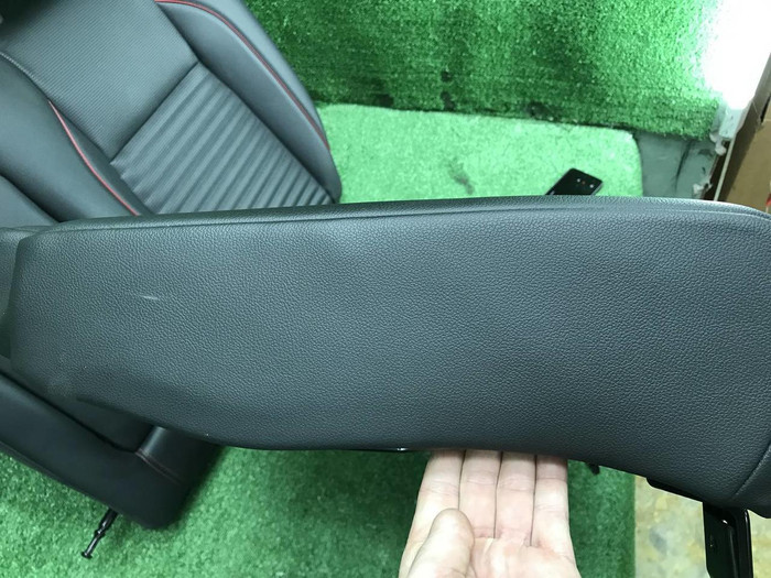 Сиденье Комплект сидений LR Discovery Sport 19-нв