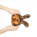 Деревянная менажница из кедра для подачи блюд и закусок с гравировкой "Слушай сердце"