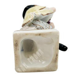 [Коллекционный предмет] Фарфоровая статуэтка "Мальчик с виноградом". G8. Мейсен (Meissen), Германия.