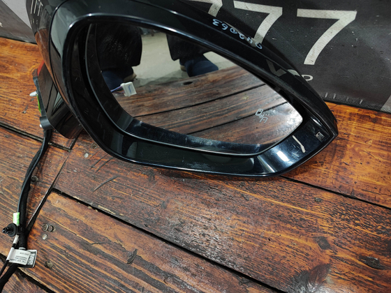 Зеркало правое 12 + 1 Pin Omoda C5 22-нв Б/У Оригинал 601000431AABCE