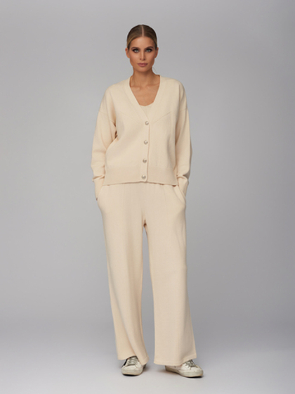 Женский трикотажный костюм-тройка бежевый с кардиганом