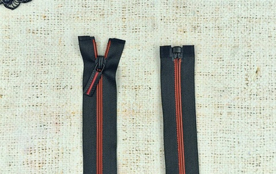 Молния потайная спираль, Т7, 77 см, чёрный с красным