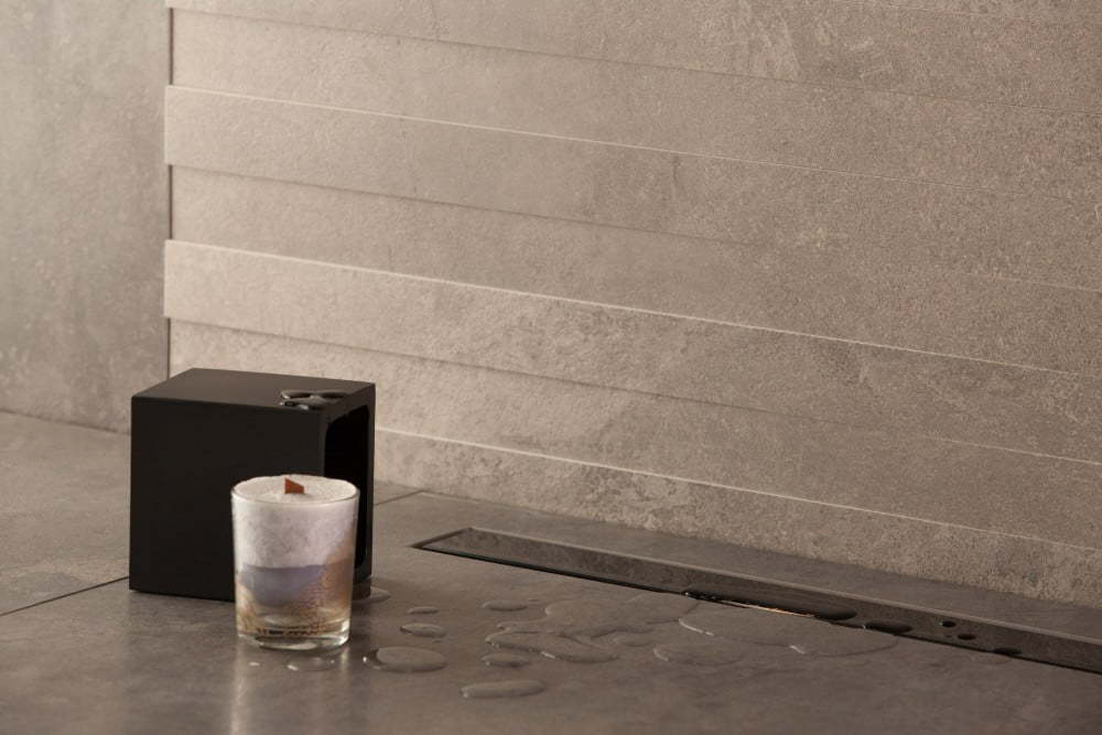 Душевой лоток Pestan Confluo Frameless Line 850 Black Glass