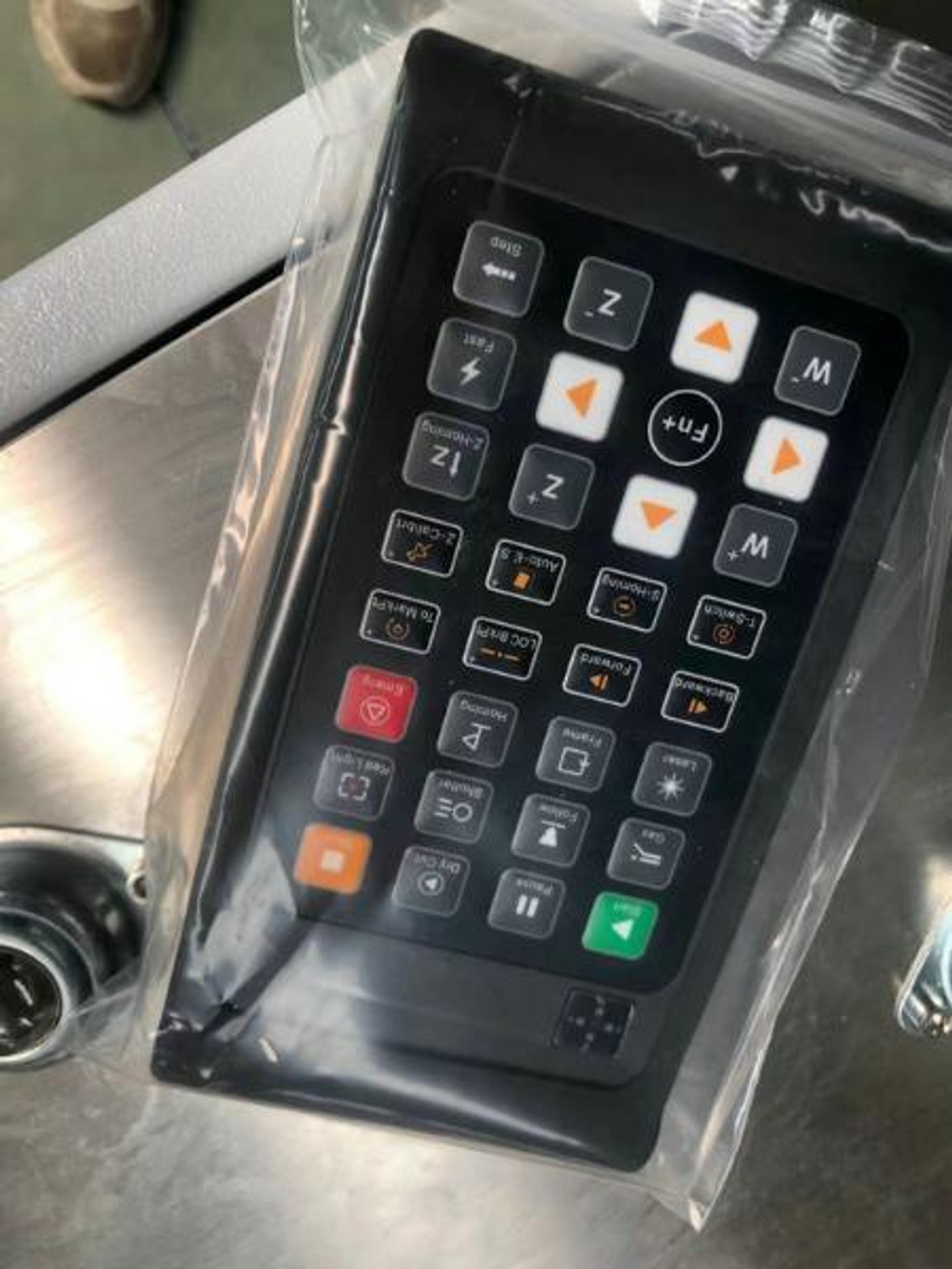 Оптоволоконный лазерный станок MetalTec 1530B (3000Вт) для резки металла