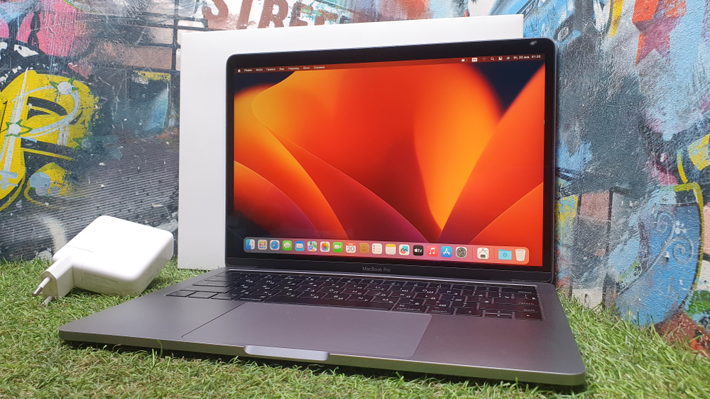 MacBook Pro 13 2017 A1706 i7/16Gb/SSD 1Tb/Retina