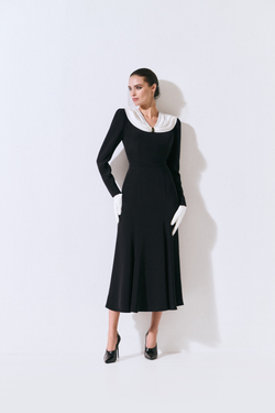 Платье из шелка с декоративным воротником