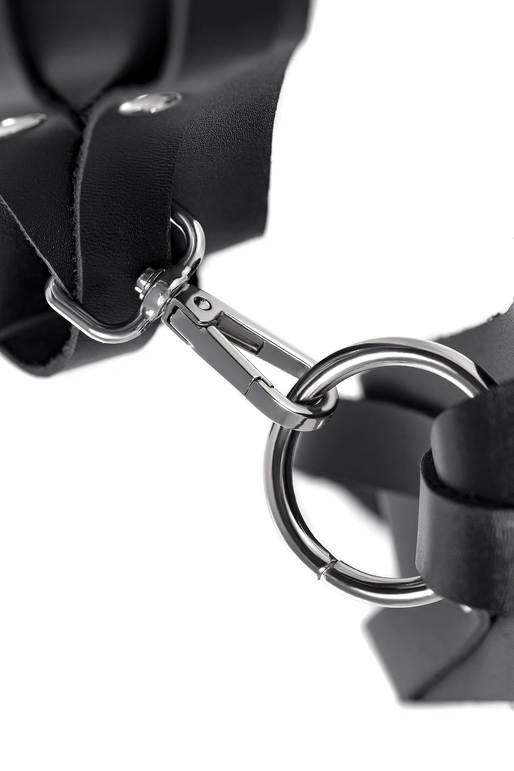 Черные кожаные оковы с двумя перекрёстными ремешками (Цвет: черный)