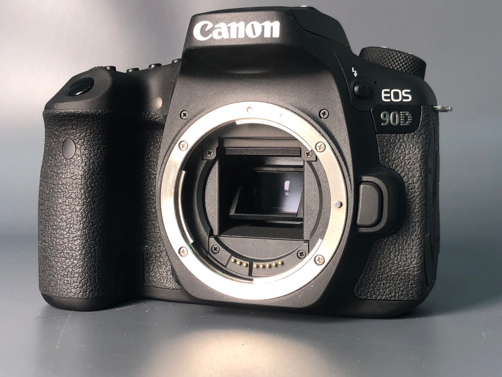 Canon 90D, 2000 кадров пробега