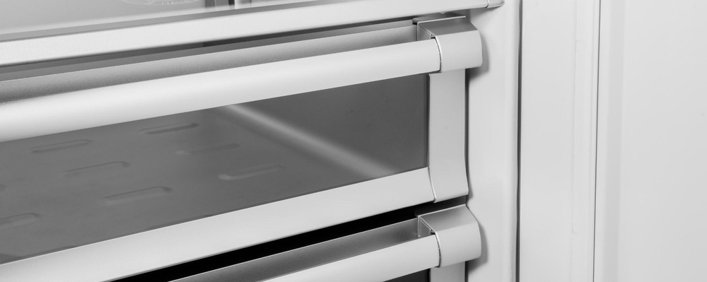 Встраиваемый холодильник/морозильник Bertazzoni со стальными фасадами, петли справа, шириной 75см Нержавеющая сталь