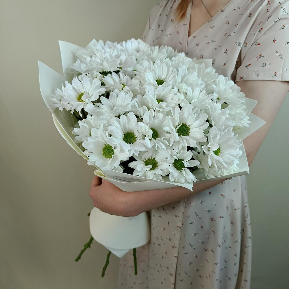 Букет из 7 кустовых хризантем ромашек в фоамиране