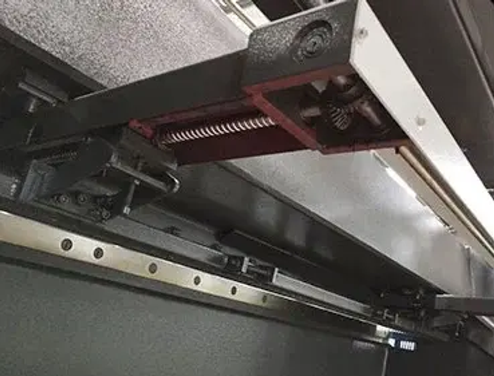 Гидравлическая гильотина SB 12/3200