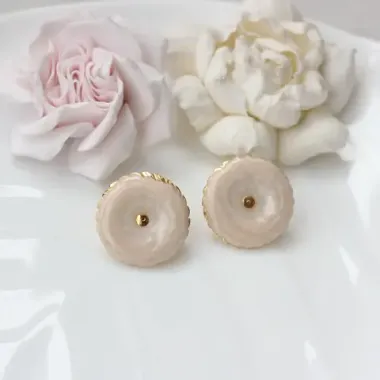 Серьги пусеты с эмалью круглые, кремовый, 25 мм, сталь, позолота, СГ050
