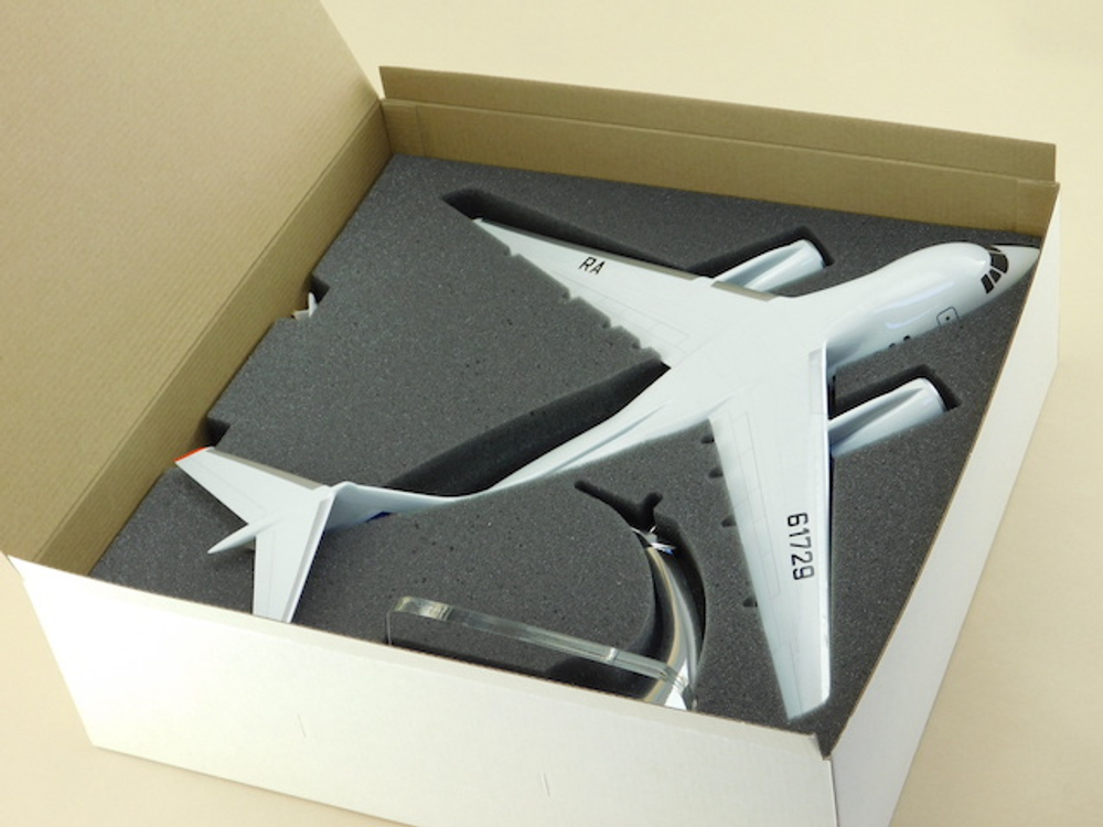 Модель самолета Ан-148-100Е (М1:72, СЛО Россия)