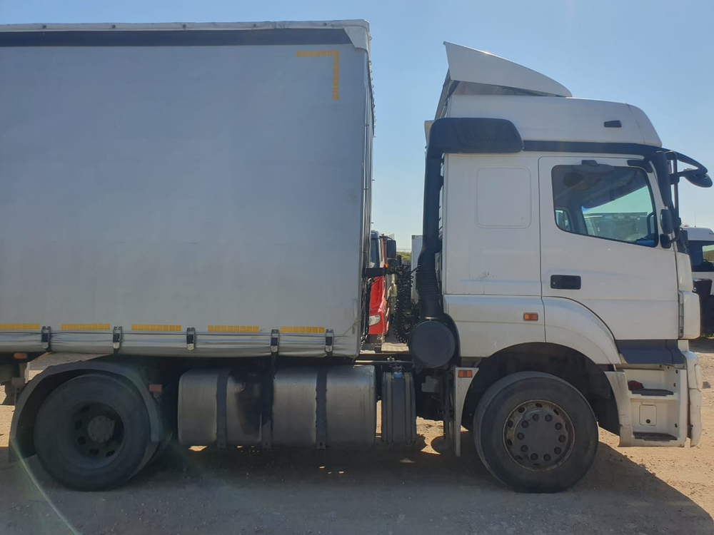 КамАЗ М1840 4x2 Седельный тягач 5490-S5 (Дизельный, 12,0 л, 401 л.с., МТ)