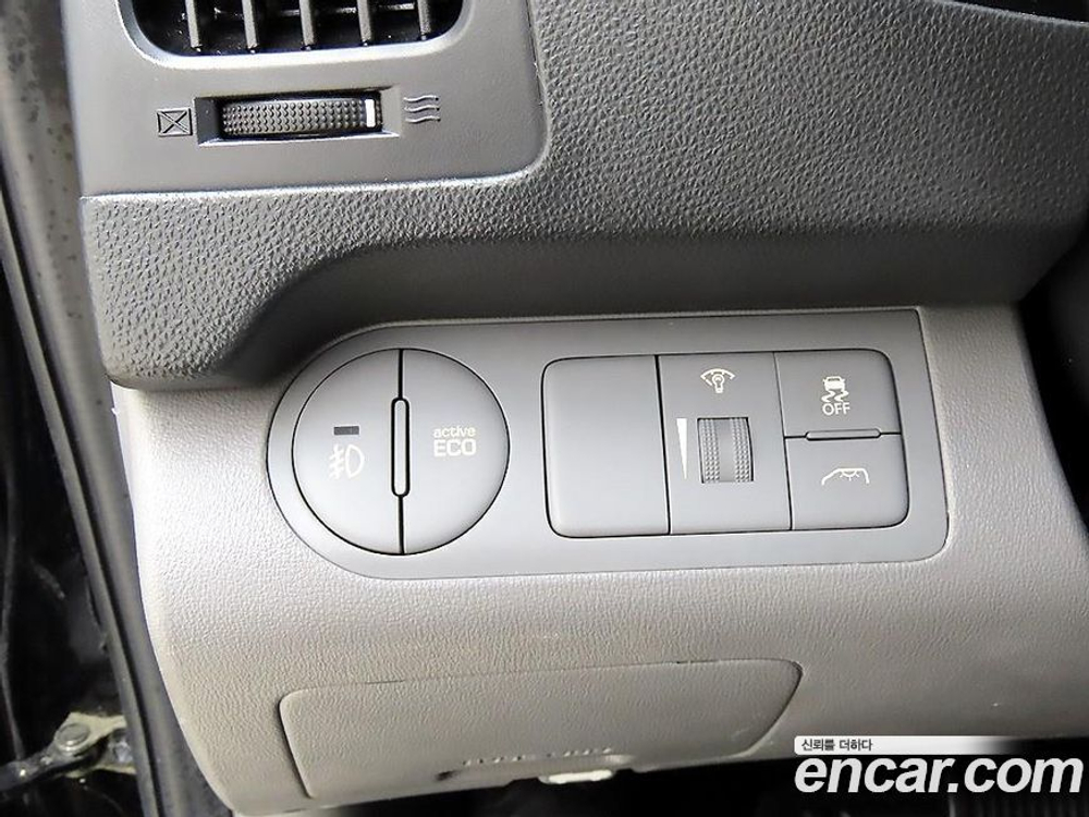 Hyundai The New Grand Starex Van 5-и местный (08.2019)