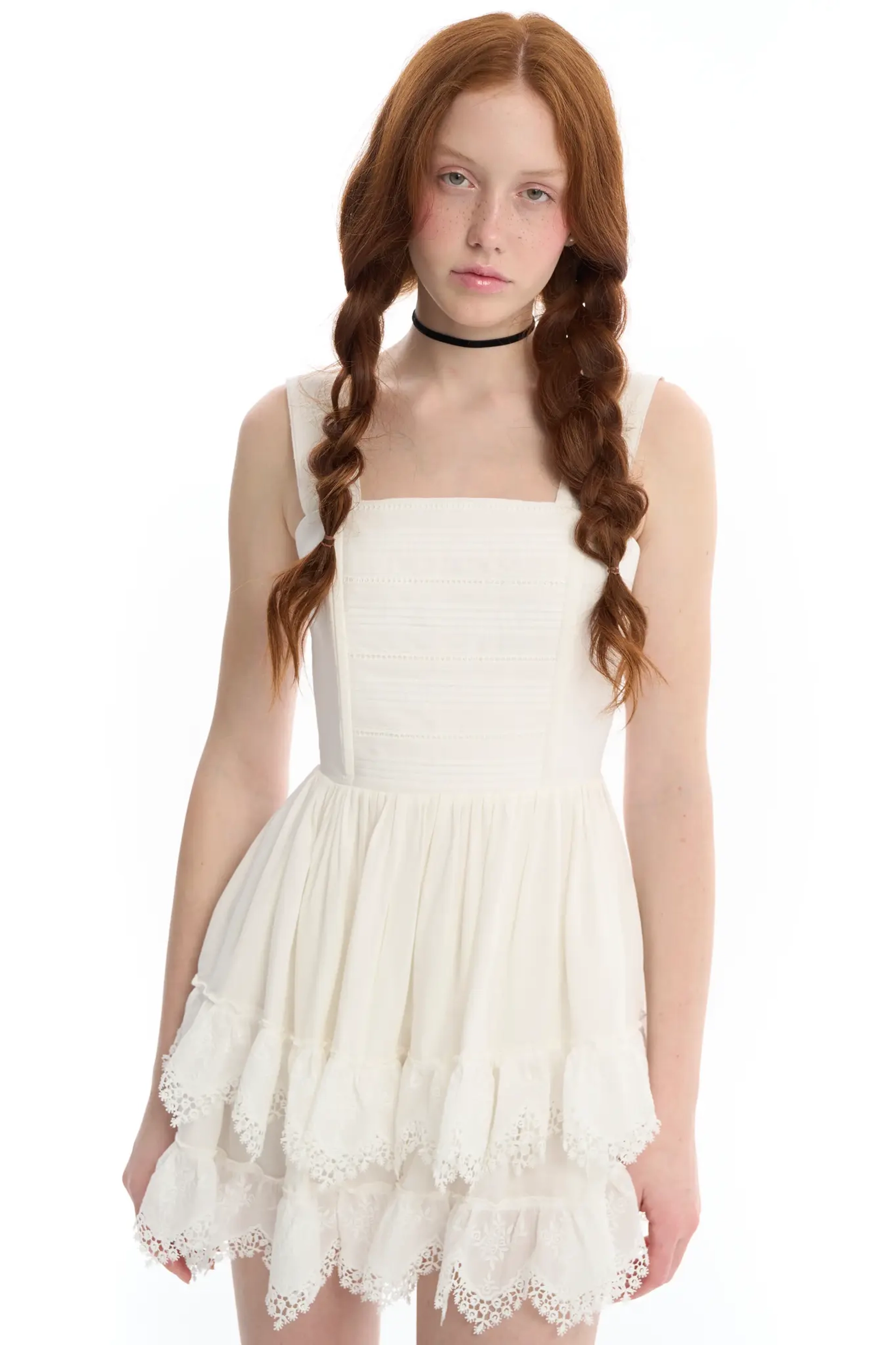 Платье-мини с широкими лямками