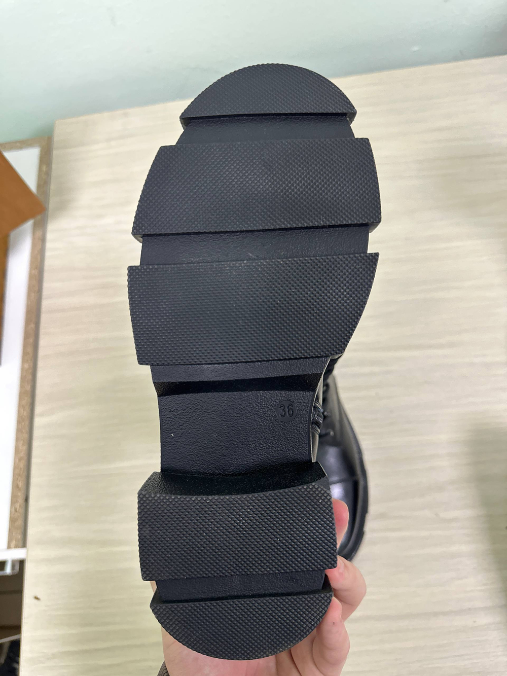 Ботинки женские(мех) 36р уценка_1324