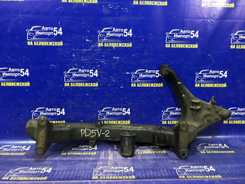 Балка передняя поперечная MITSUBISHI DELICA 1998