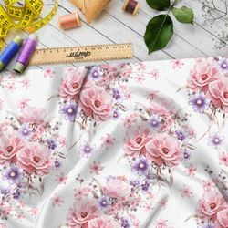 Ткань шифон пышные розовые цветы и васильки на бежевом фоне