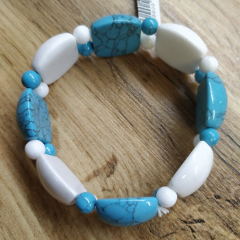 Браслет полукруг через шарик, агат белый, бирюза, 21x17 мм 315874