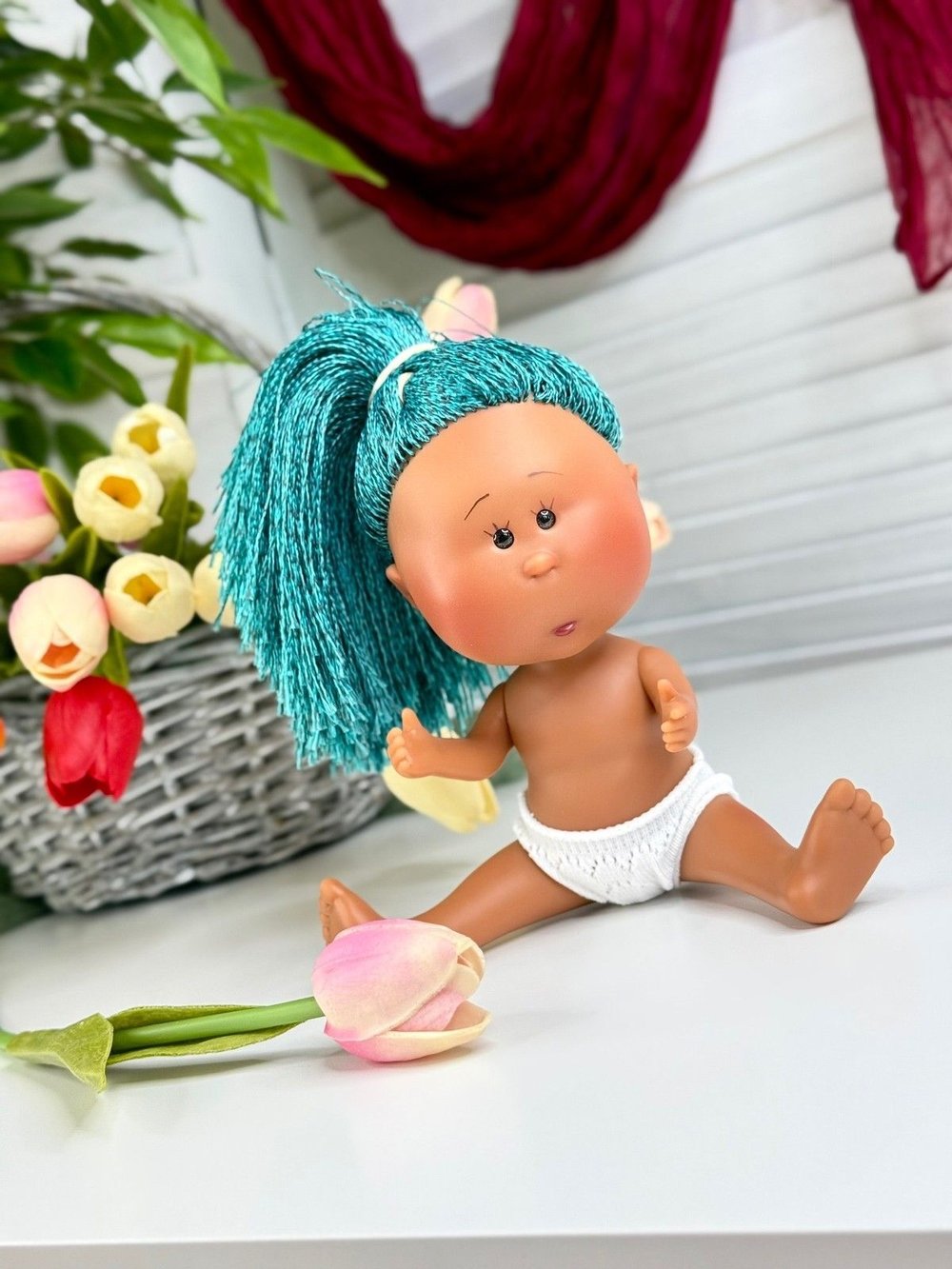 Кукла Nines виниловая 23см Little Mia Latina без одежды (3199WL8A3)