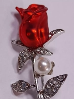 Брошь "Роза с жемчужиной"