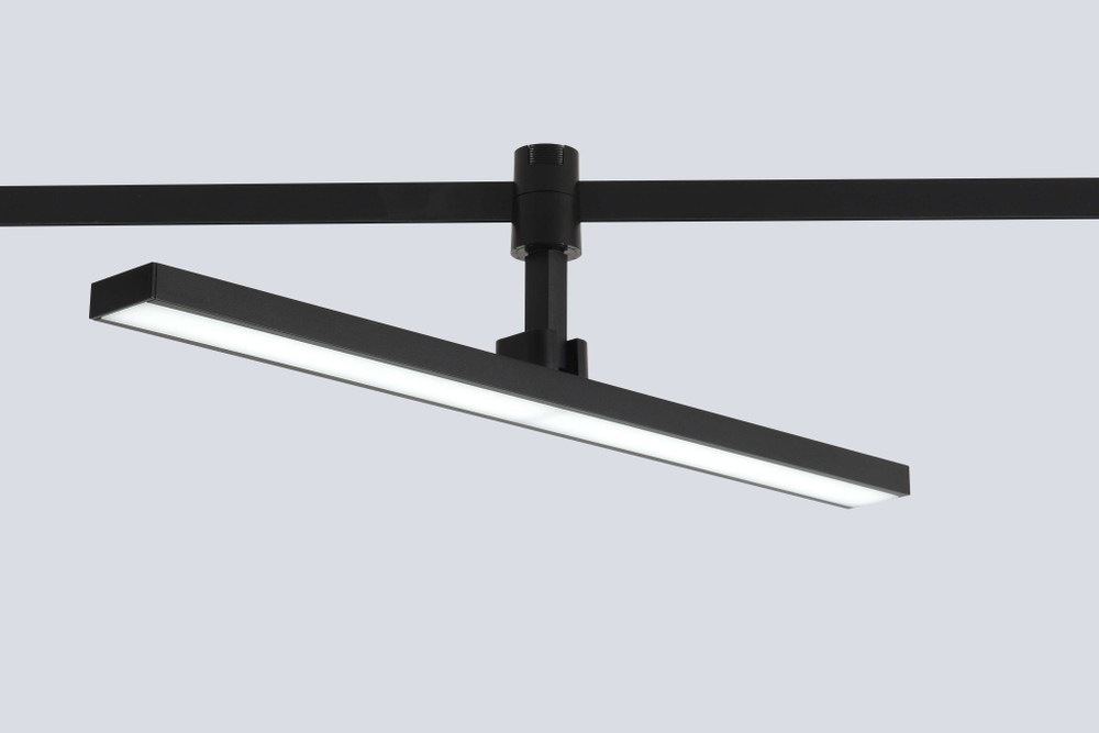 Светильник трековый для гибкой магнитной системы Crystal Lux CLT 0.37 001 18W BL SMART