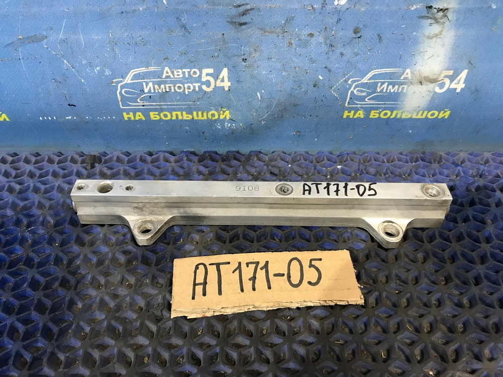 Топливная рейка TOYOTA CARINA 1990